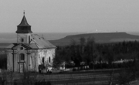 Auf dem Friedhof von Hinter-Zinnwald (Cinovec) findet man noch heute viele ehemalige Vorder-Zinnwalder Familiennamen. Auf dem Friedhof von Hinter-Zinnwald (Cinovec) findet man noch heute viele ehemalige Vorder-Zinnwalder Familiennamen.